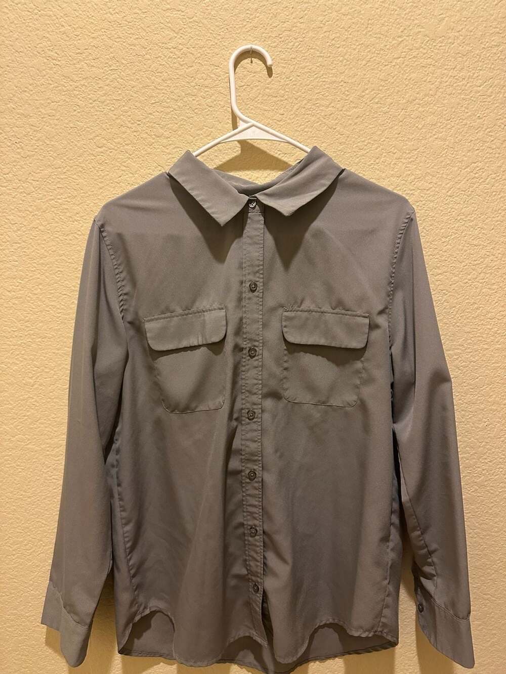 Banana Republic Women's Medium Gray Long Sleeve Double Pocket Utility Blouse